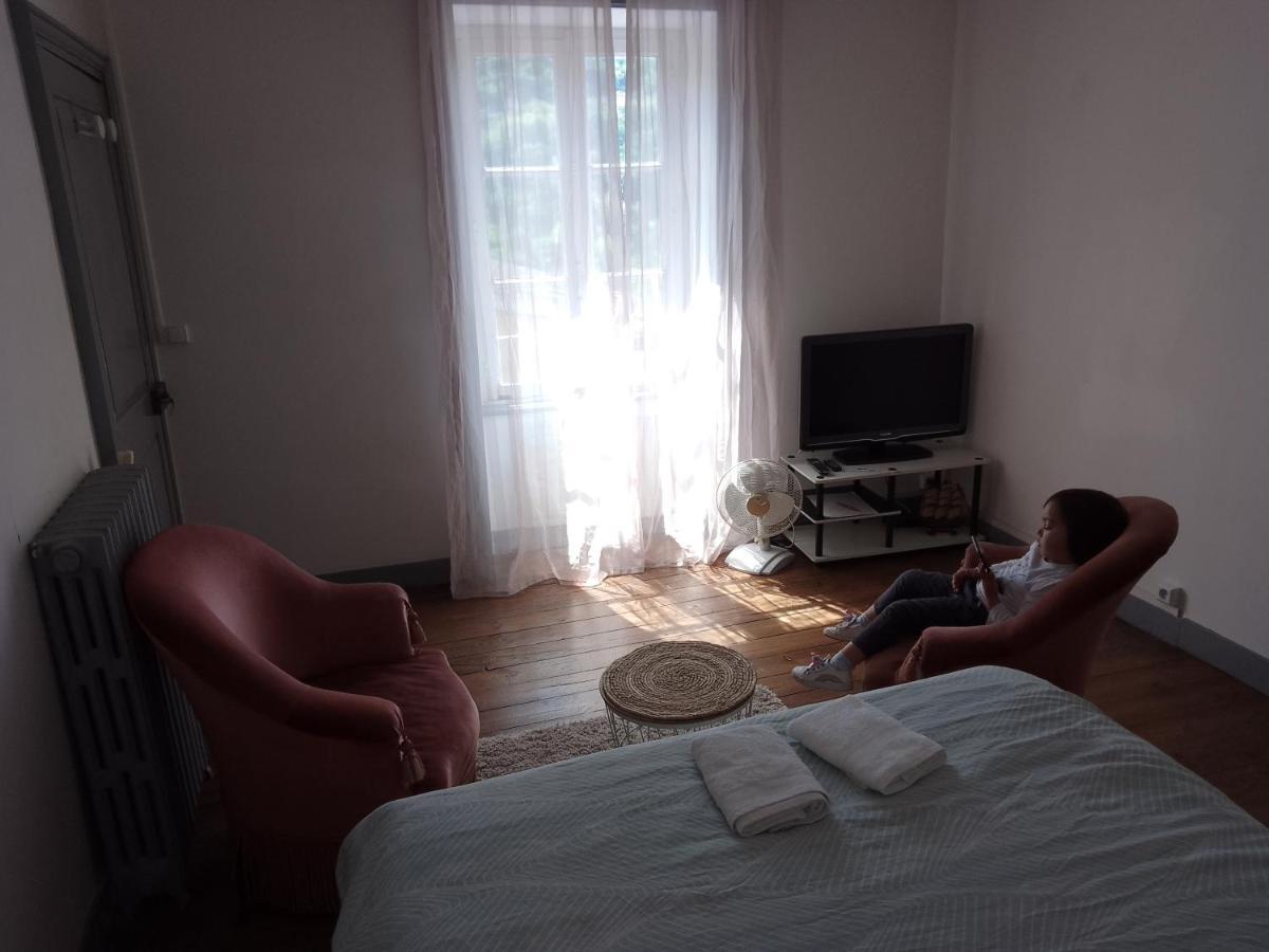 La Chaloupe 4 Bed and Breakfast Thiers Εξωτερικό φωτογραφία