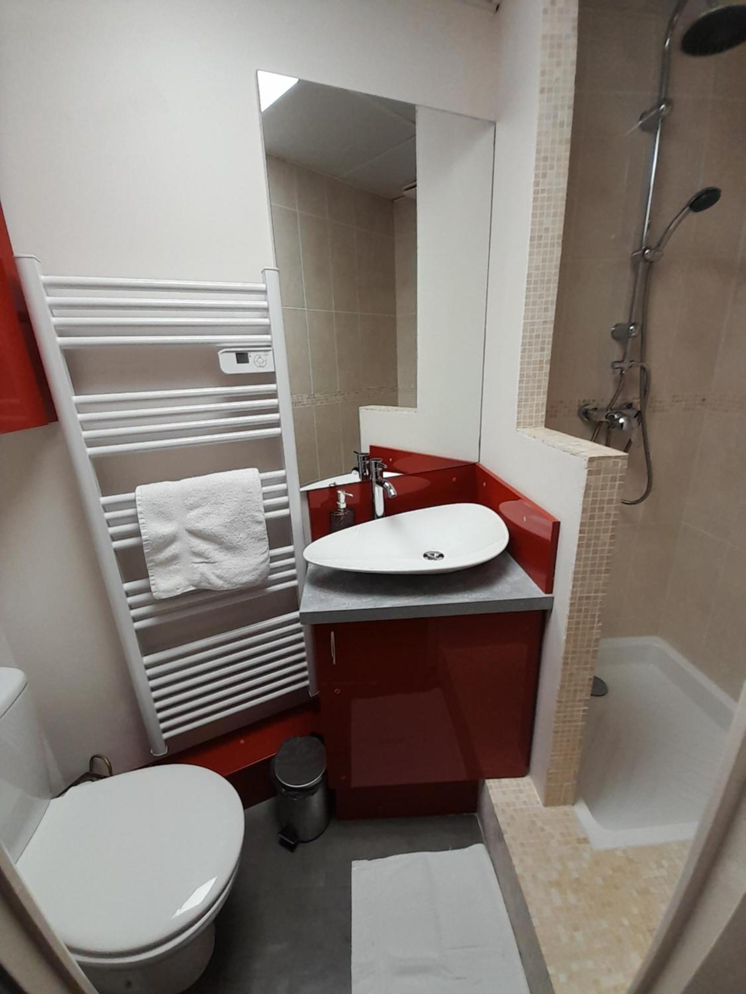 La Chaloupe 4 Bed and Breakfast Thiers Εξωτερικό φωτογραφία