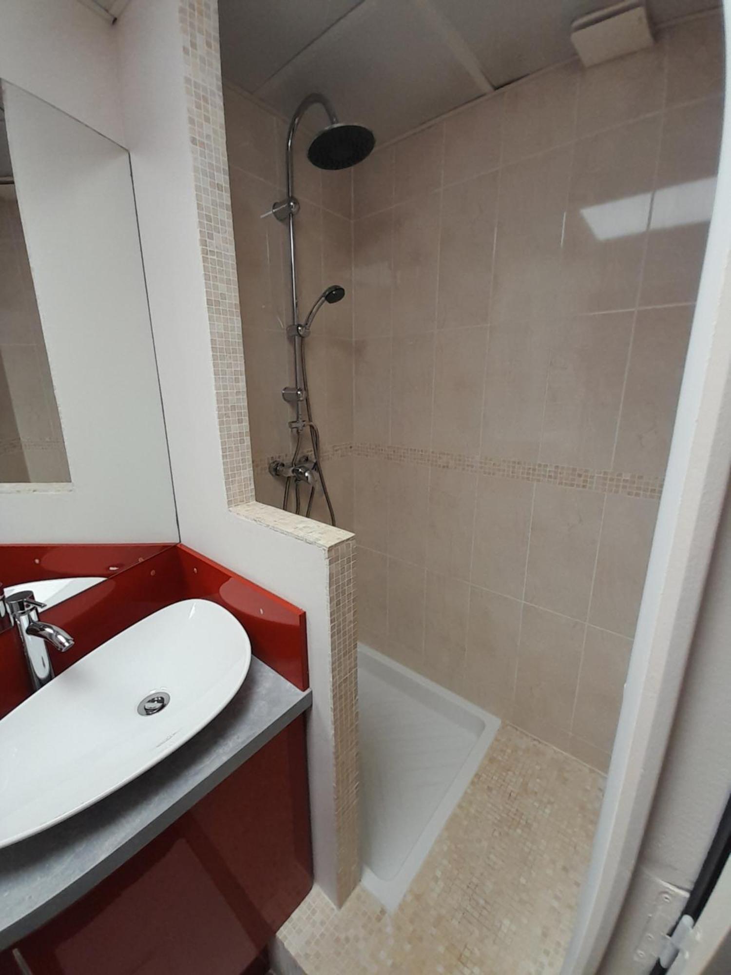La Chaloupe 4 Bed and Breakfast Thiers Εξωτερικό φωτογραφία