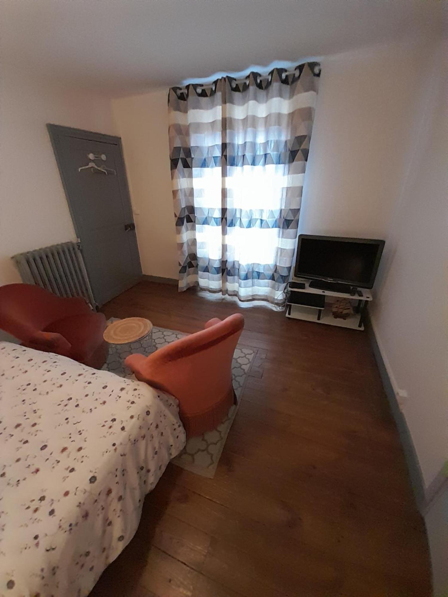 La Chaloupe 4 Bed and Breakfast Thiers Εξωτερικό φωτογραφία